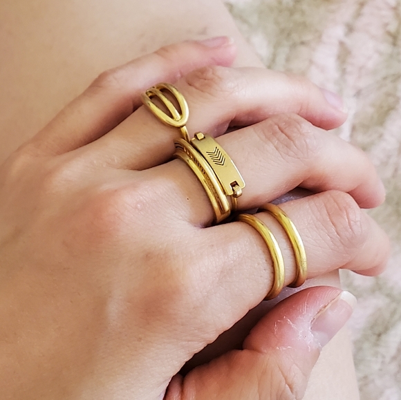 Madewell Rings - Picture 2 of 5